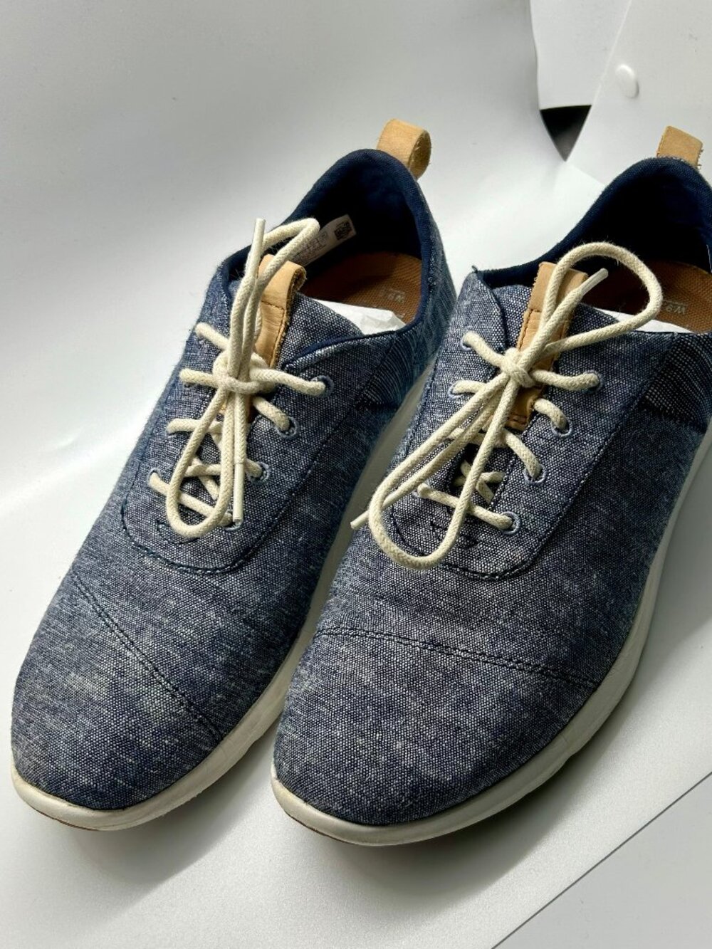 TOMS Cabrillo: Lace-up Women’s size 9.5 Chambray Denim Blue